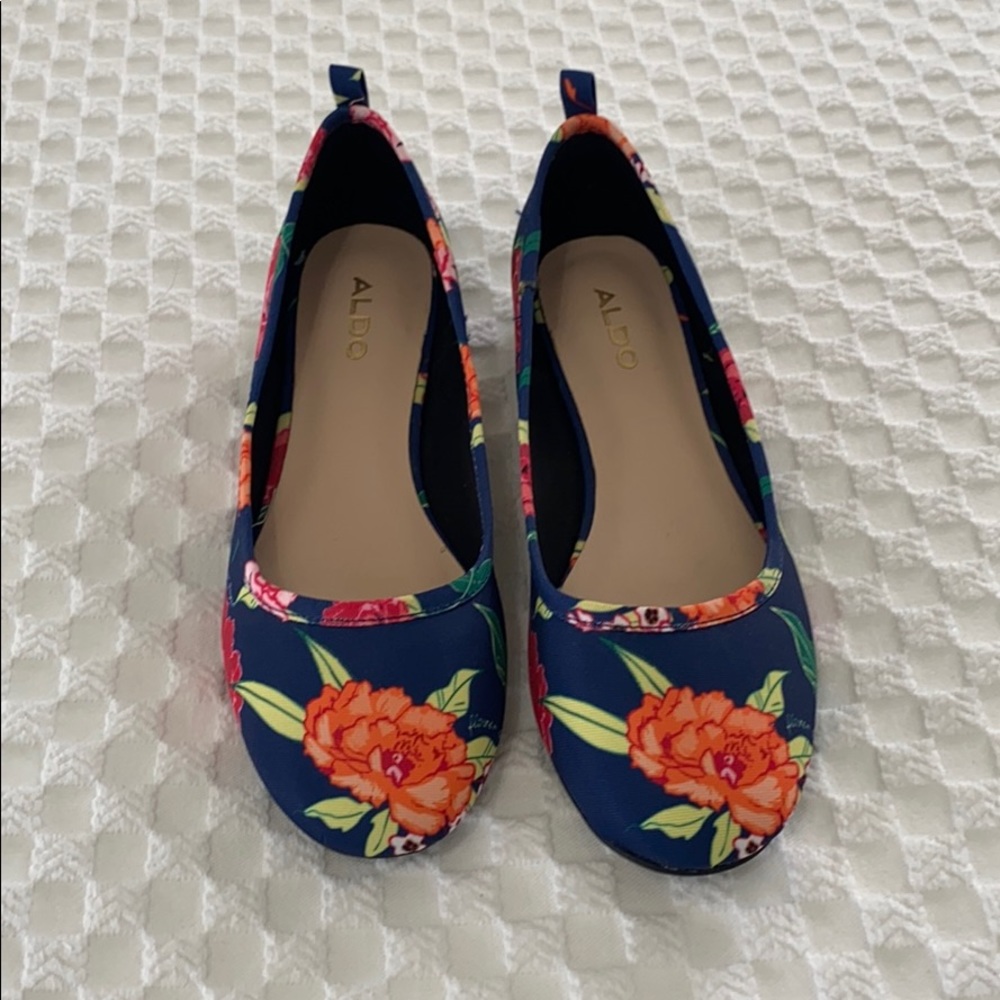 Spring Aldo shoes. Size 6